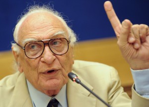 Marco Pannella si spegne il 19 maggio 2016 all'età di 86 anni presso la clinica Nostra Signora della Mercede a Roma