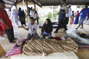 foto 6 pazienti ricevono trattamento medico in ospedale