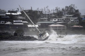 Diversi battelli si sono schiantati contro gli scogli durante la tempesta