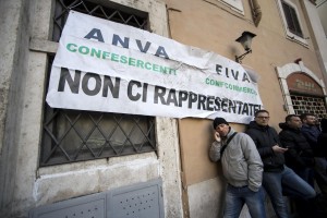 Le associazioni ANVA e FIVA protestano contro la politica